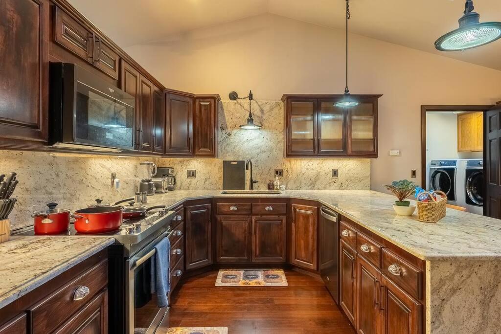 Comfy 4B/2B Home Near Dunes & Ocean! Pet Friendly! Florence Kültér fotó
