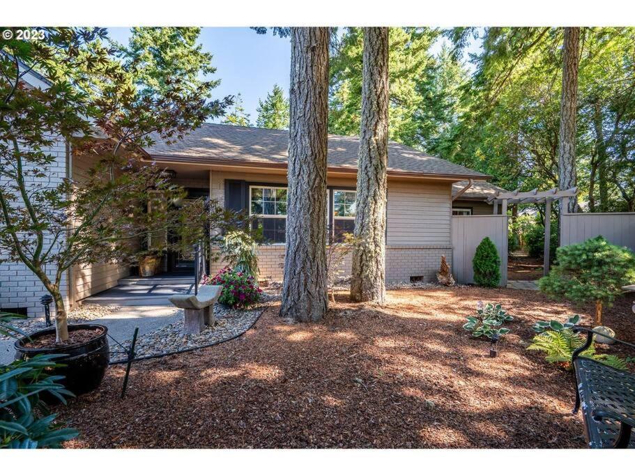 Comfy 4B/2B Home Near Dunes & Ocean! Pet Friendly! Florence Kültér fotó